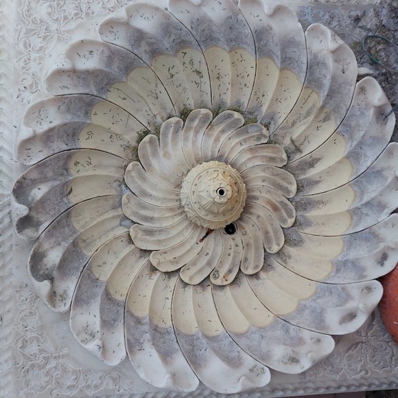 Garden fountain - Picture 4 of 4